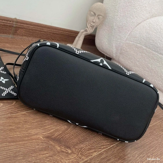 VUITTON MM NEVERFULL LOUIS 0203